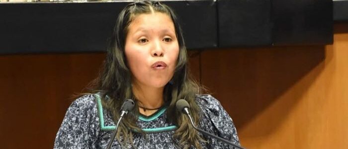 Estudiante de la ULIM participa en tribuna del Senado con mensaje en lengua wixárika