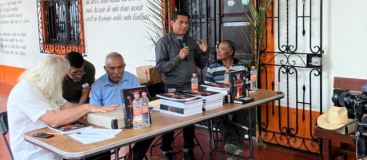 Presentan Tiaá Xadeena, vocabulario comunitario en lengua ngigua